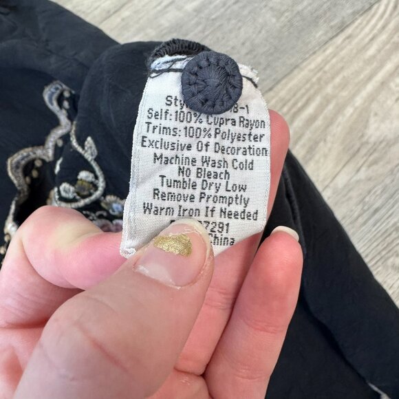 Johnny Was black heavily embroidered floral tunic short sleeve FLAWED large I46 - Picture 6 of 10